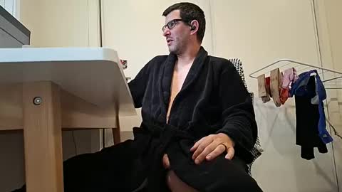 hopefulguy86 online show from May 1, 2026, 10:47 pm