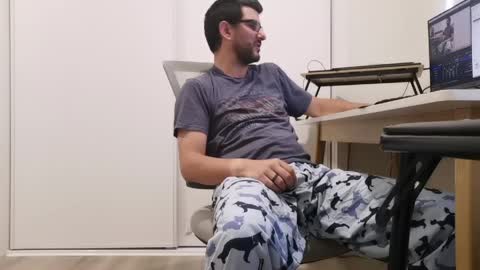 hopefulguy86 online show from May 16, 2026, 12:51 am