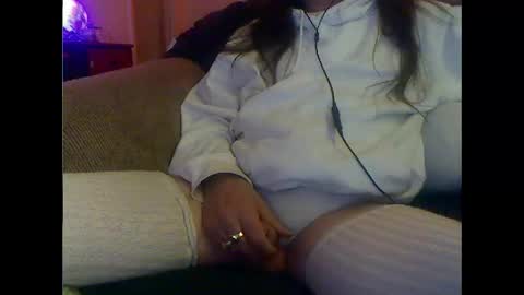 hopps28 online show from December 9, 2024, 4:23 am