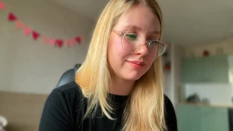 Audrey online show from October 23, 2025, 3:28 am