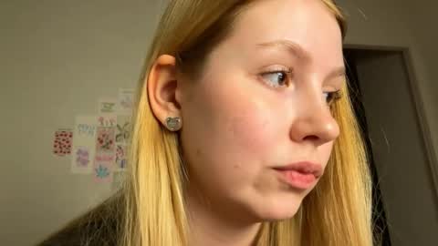 Snapshot of horney_audrey chatting on February 9, 2026, 12:20 pm Audrey online show from February 9, 2026, 12:20 pm