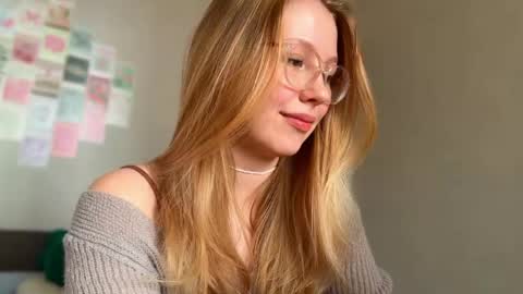 Audrey online show from April 17, 2026, 2:36 am