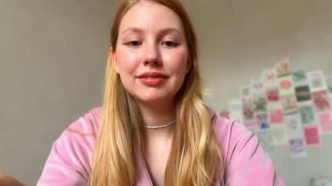 Snapshot of horney_audrey chatting on May 12, 2026, 2:19 am Audrey online show from May 12, 2026, 2:19 am