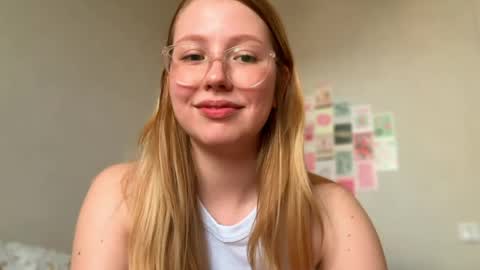Snapshot of horney_audrey chatting on May 16, 2026, 2:41 am Audrey online show from May 16, 2026, 2:41 am