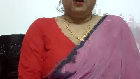 horneydesibabe online show from December 24, 2024, 6:17 pm