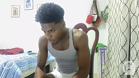 Snapshot of horneyguy2399 chatting on January 4, 2025, 11:59 pm sugarbaby online show from January 4, 2025, 11:59 pm
