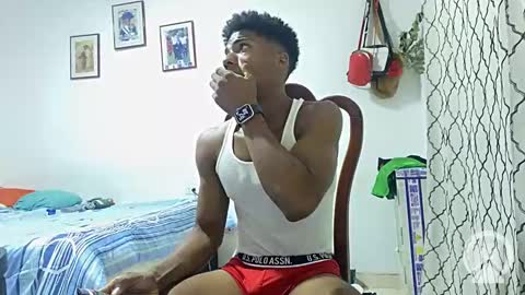 Snapshot of horneyguy2399 chatting on January 6, 2025, 12:37 am sugarbaby online show from January 6, 2025, 12:37 am