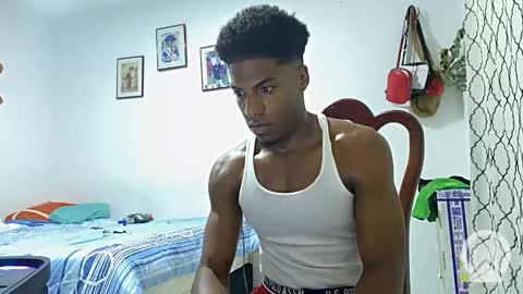 Snapshot of horneyguy2399 chatting on January 6, 2025, 3:53 am sugarbaby online show from January 6, 2025, 3:53 am