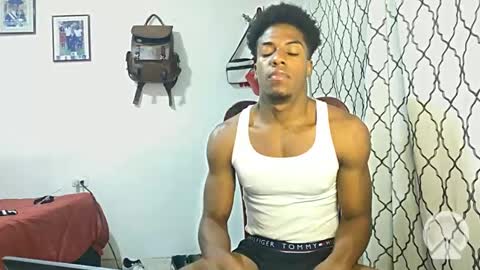 Snapshot of horneyguy2399 chatting on January 25, 2025, 2:15 am sugarbaby online show from January 25, 2025, 2:15 am