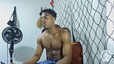 Snapshot of horneyguy2399 chatting on March 10, 2025, 12:40 am sugarbaby online show from March 10, 2025, 12:40 am