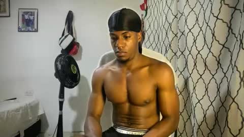 Snapshot of horneyguy2399 chatting on September 13, 2025, 2:44 am sugarbaby online show from September 13, 2025, 2:44 am