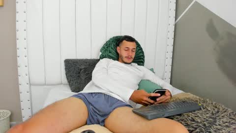 Angel online show from March 6, 2025, 1:27 am