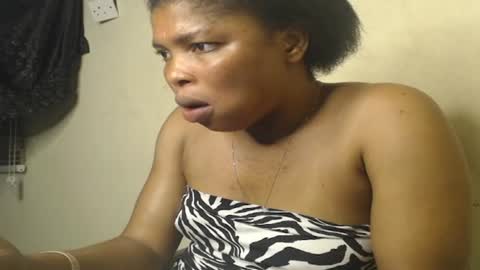 Snapshot of horny4bum chatting on February 7, 2025, 7:50 am horny4bum online show from February 7, 2025, 7:50 am