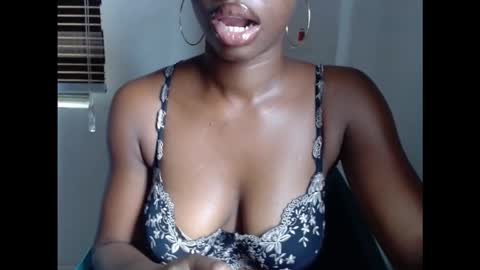 Snapshot of horny4bum chatting on January 10, 2026, 11:01 am horny4bum online show from January 10, 2026, 11:01 am
