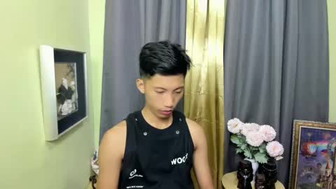 Snapshot of horny_asianmoreno chatting on March 4, 2025, 8:35 am ROGER online show from March 4, 2025, 8:35 am