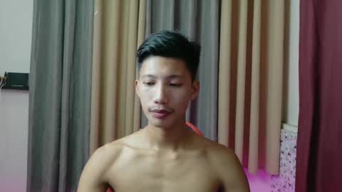 Snapshot of horny_asianmoreno chatting on November 26, 2025, 11:22 am ROGER online show from November 26, 2025, 11:22 am