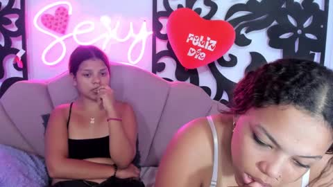 Snapshot of horny_babyss chatting on February 18, 2025, 3:10 am CATALINA Y LAURA online show from February 18, 2025, 3:10 am