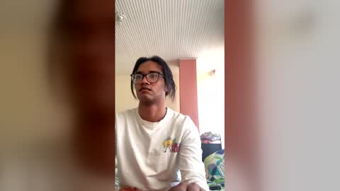 Snapshot of horny_brii chatting on April 23, 2026, 2:30 pm horny_brii online show from April 23, 2026, 2:30 pm