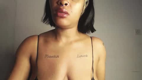 horny_ebonygirl_ online show from April 3, 2026, 3:37 am