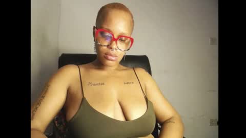horny_ebonygirl_ online show from April 15, 2026, 7:58 pm