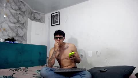 Snapshot of horny_guyscg1 chatting on January 15, 2026, 5:01 am MILET Y FOX online show from January 15, 2026, 5:01 am