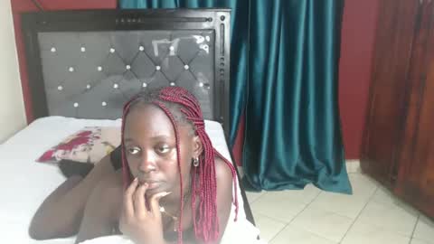 Snapshot of hornybella4 chatting on February 18, 2025, 9:42 pm Bella online show from February 18, 2025, 9:42 pm