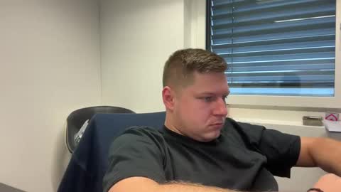 Snapshot of hornyboy95300 chatting on December 27, 2024, 8:24 am hornyboy95300 online show from December 27, 2024, 8:24 am