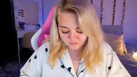 HornyCakee online show from October 23, 2025, 9:52 am