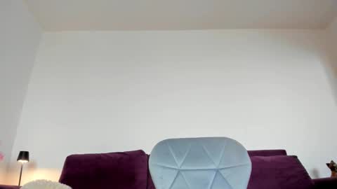 Emma online show from November 18, 2025, 9:14 am