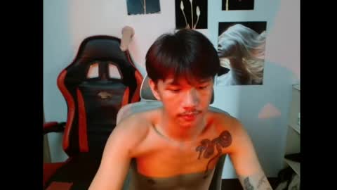 HornyEssel online show from April 21, 2026, 8:53 am