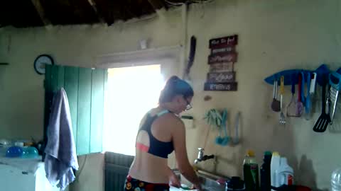 Nix  D online show from September 20, 2025, 6:25 am