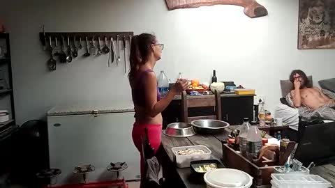 Nix  D online show from November 4, 2025, 6:01 am