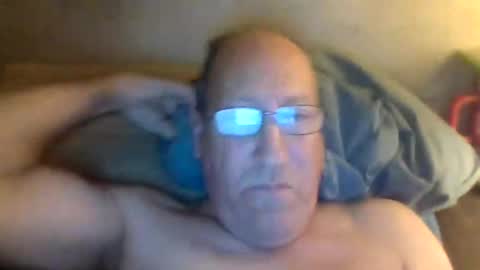 Snapshot of hornyrich6969 chatting on December 17, 2025, 7:47 am hornyrich6969 online show from December 17, 2025, 7:47 am
