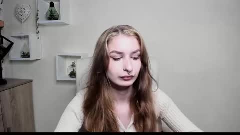 NINA online show from October 16, 2025, 5:41 am