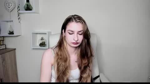 NINA online show from November 5, 2025, 6:46 am