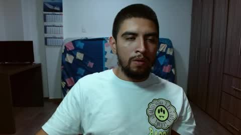 Snapshot of hot__husbands chatting on May 15, 2026, 4:08 am hot__husbands online show from May 15, 2026, 4:08 am