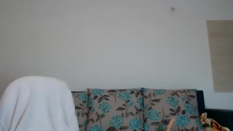 Sarah online show from December 16, 2025, 10:04 pm