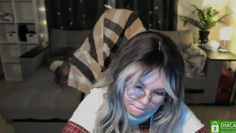   online show from December 5, 2024, 7:28 pm