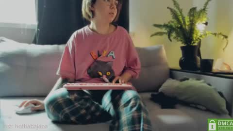   online show from February 23, 2025, 11:22 am