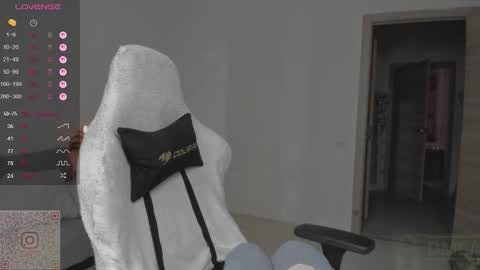   online show from September 16, 2025, 8:37 am