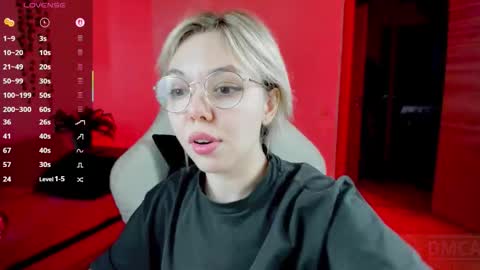   online show from October 21, 2025, 10:38 am