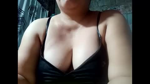 Snapshot of hot_boobs21 chatting on October 19, 2025, 9:37 pm hot_boobs21 online show from October 19, 2025, 9:37 pm