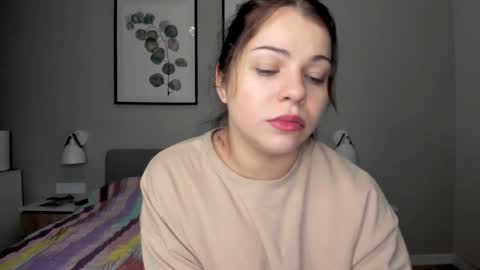 LiluCaroline online show from January 11, 2025, 5:07 pm