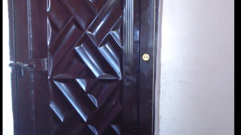 Coco online show from November 4, 2025, 8:57 am