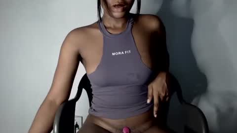 sonia  mis choco online show from October 19, 2025, 6:58 am