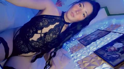 its me CLAUDIA online show from March 3, 2025, 6:26 am