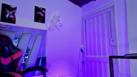 Snapshot of hot_destinyk chatting on June 26, 2026, 10:58 pm destinyk online show from June 26, 2026, 10:58 pm