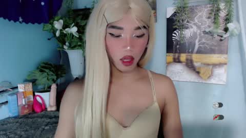 Snapshot of hot_khianna chatting on April 16, 2026, 9:39 pm Khianna online show from April 16, 2026, 9:39 pm