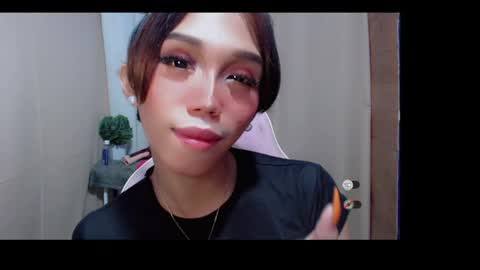 Snapshot of hot_khianna chatting on May 2, 2026, 2:44 pm Khianna online show from May 2, 2026, 2:44 pm