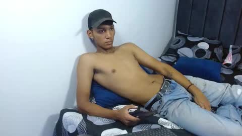 hot_kratoxxx online show from September 19, 2025, 7:47 pm